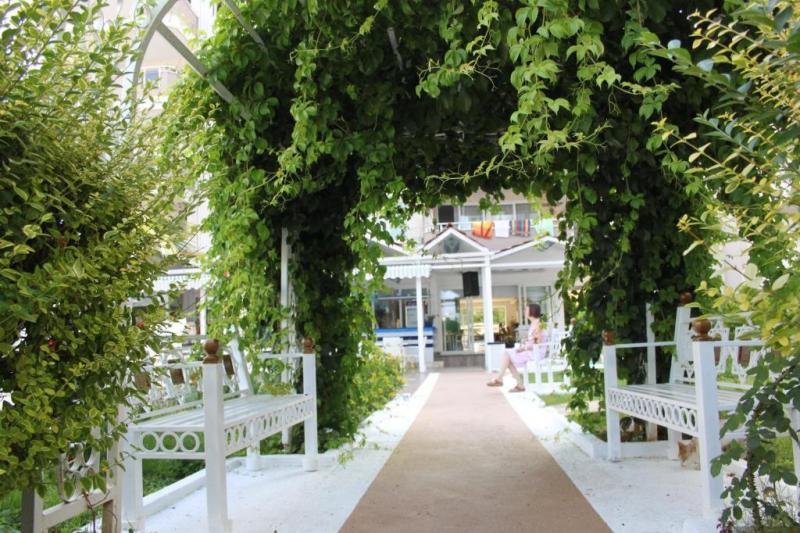 Alanya utazás Bora Bora Butik Hotel