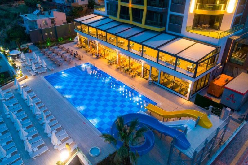 Alanya utazás Campushill Hotel