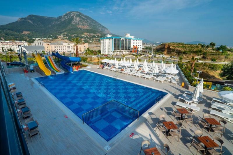 Alanya utazás Campushill Hotel