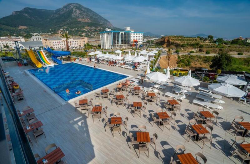 Alanya utazás Campushill Hotel