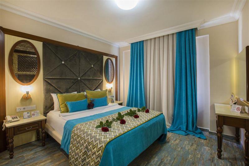 Alanya utazás Club Big Blue Suite Hotel
