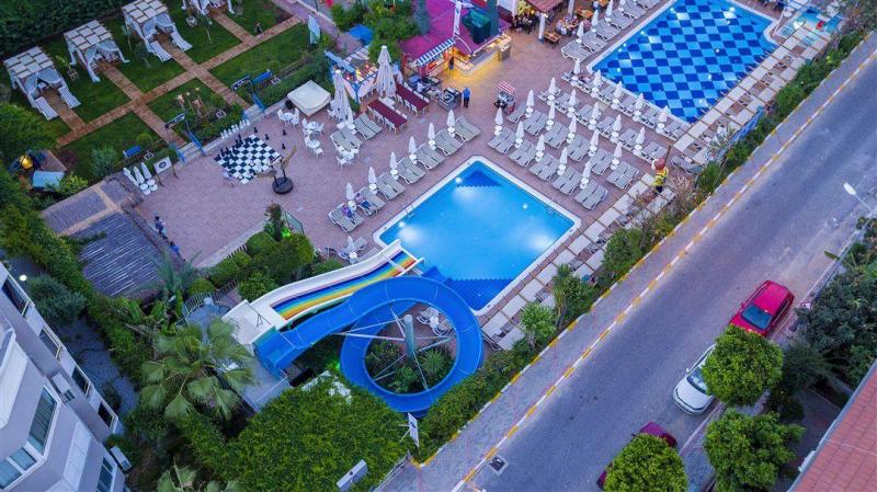 Alanya utazás Club Big Blue Suite Hotel