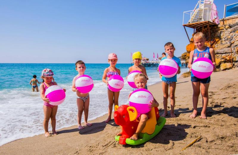 Alanya utazás Club Hotel Anjeliq
