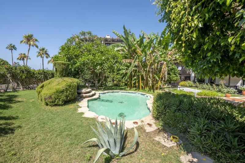 Alanya utazás Club Hotel Titan