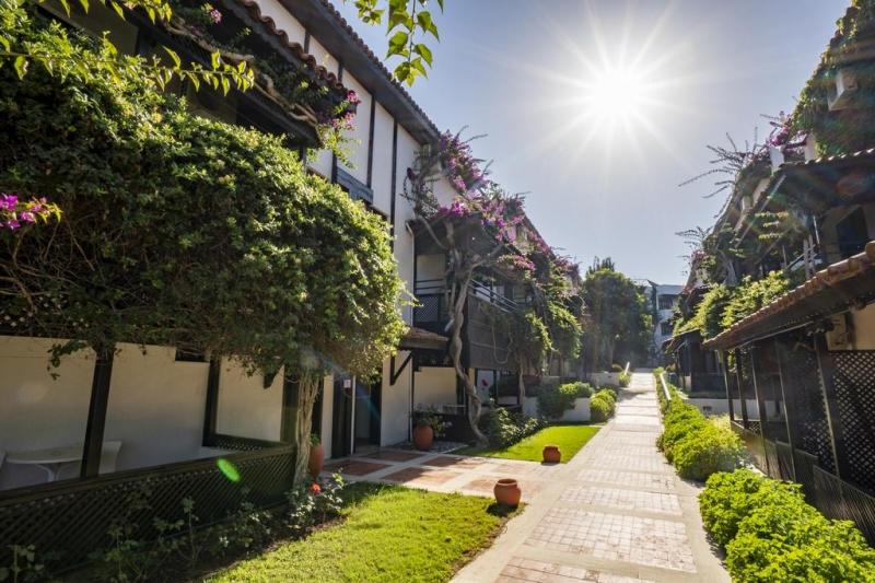 Alanya utazás Club Hotel Titan