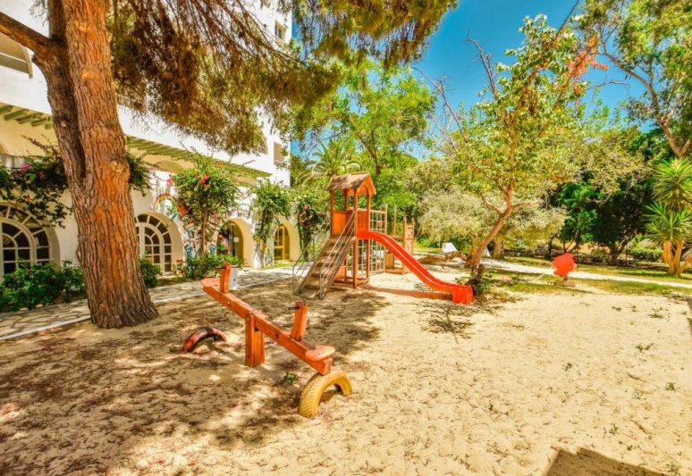 Hammamet utazás Club Novostar Sol Azur Beach Congress