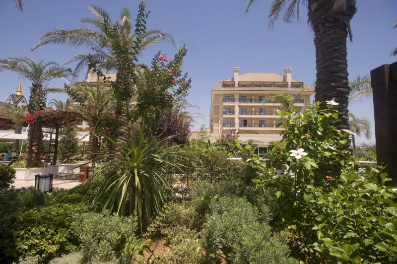 Belek utazás Crystal Family Resort & Spa