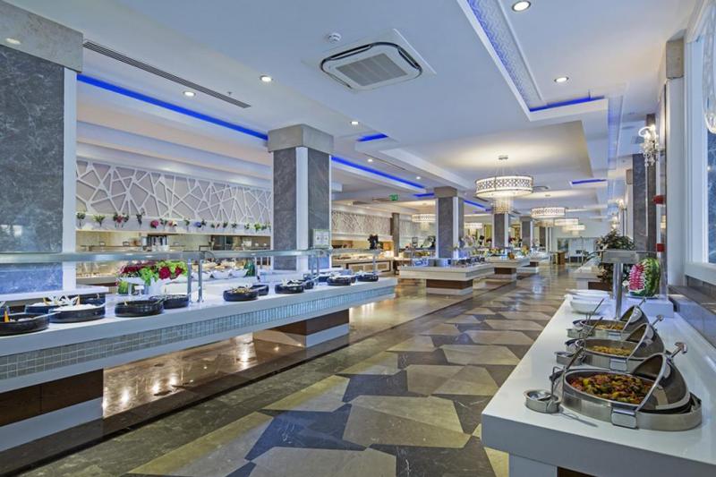 Belek utazás Crystal Waterworld Resort & Spa