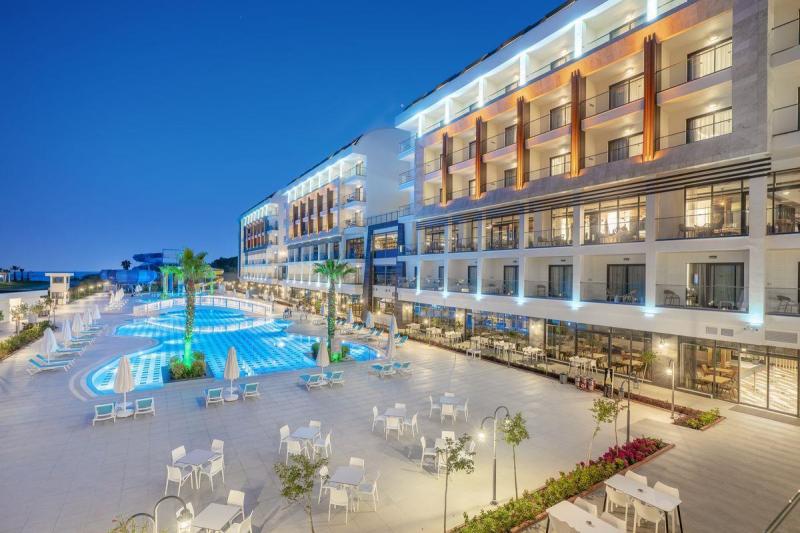 Side utazás Diamond Deluxe Hotel & Spa