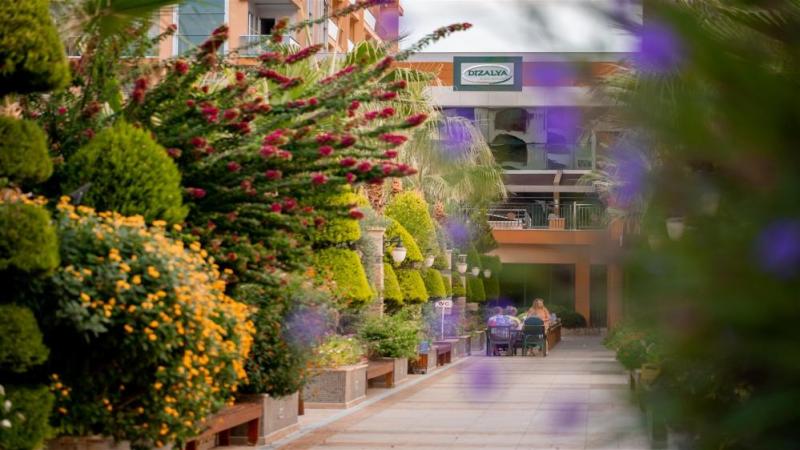 Alanya utazás Dizalya Palm Garden Hotel