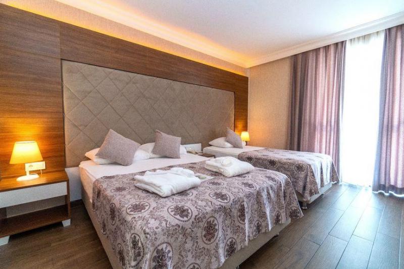 Side utazás Grand Seker