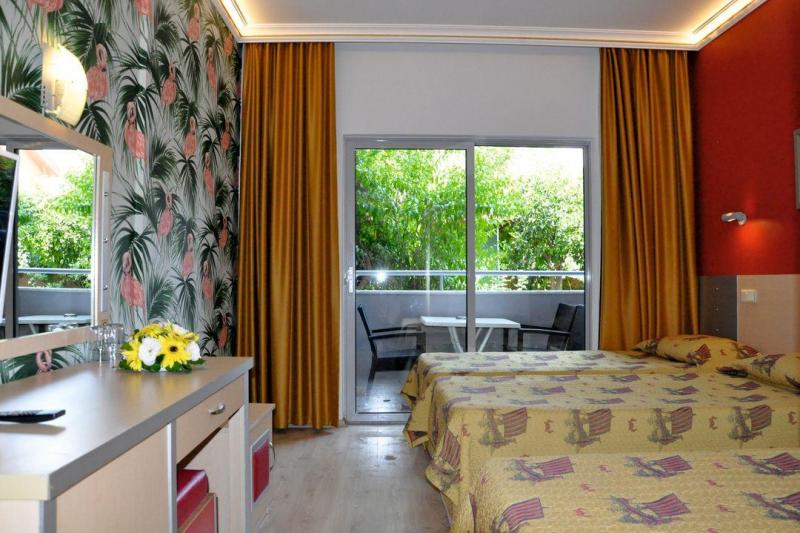 Kemer utazás Grand Viking Hotel