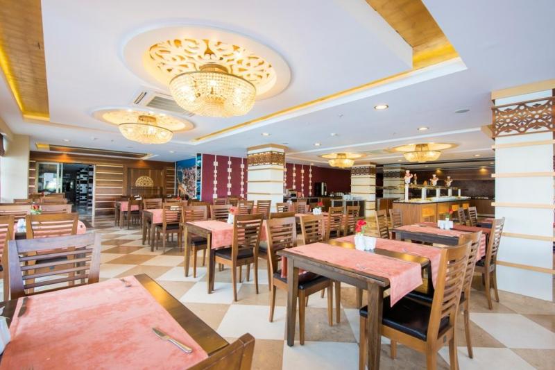 Side utazás Holiday City Hotel