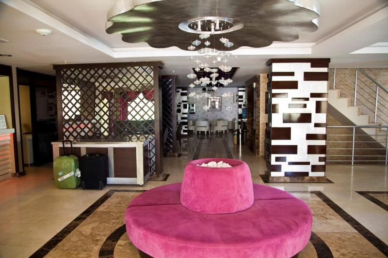 Side utazás Holiday City Hotel