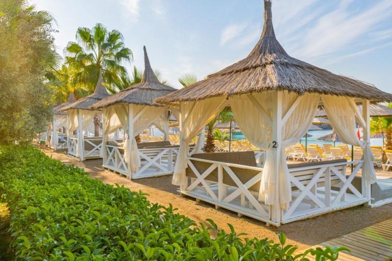 Alanya utazás Justiniano Deluxe Resort