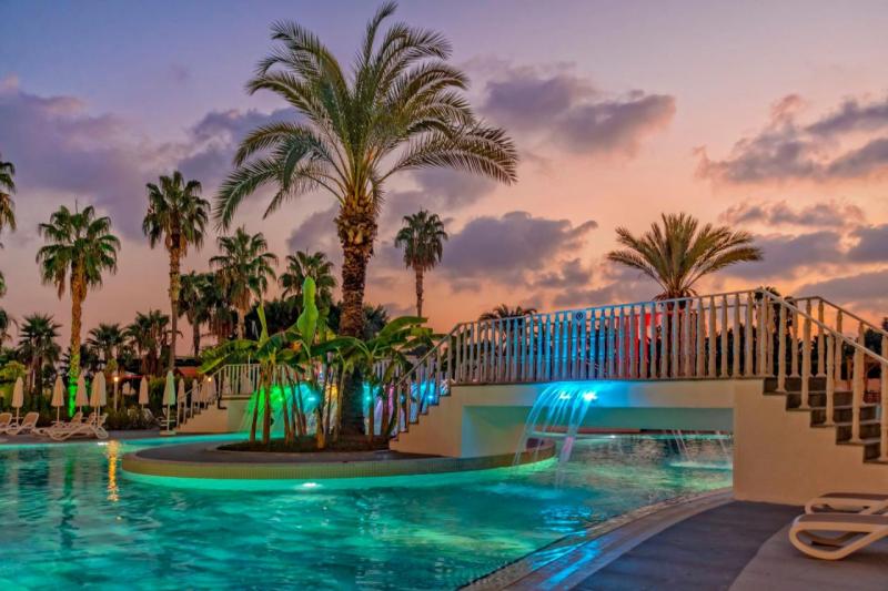 Alanya utazás Kirman Hotels Arycanda De Luxe