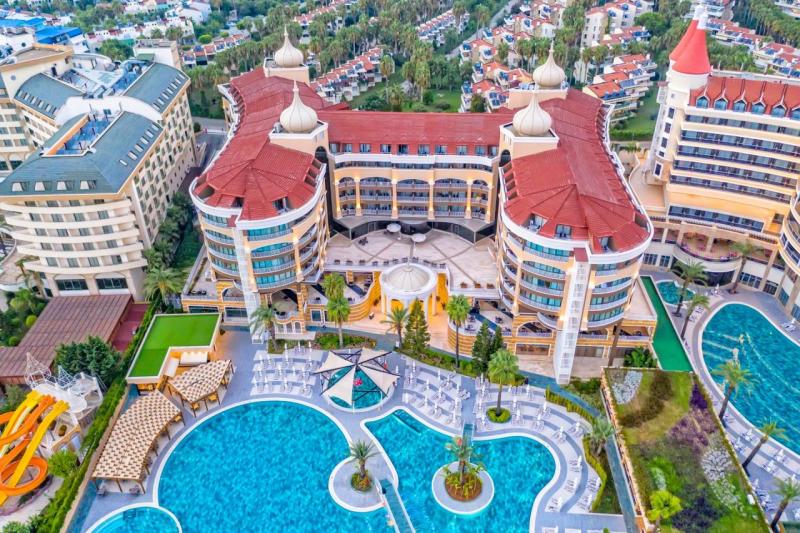 Alanya utazás Kirman Hotels Arycanda De Luxe