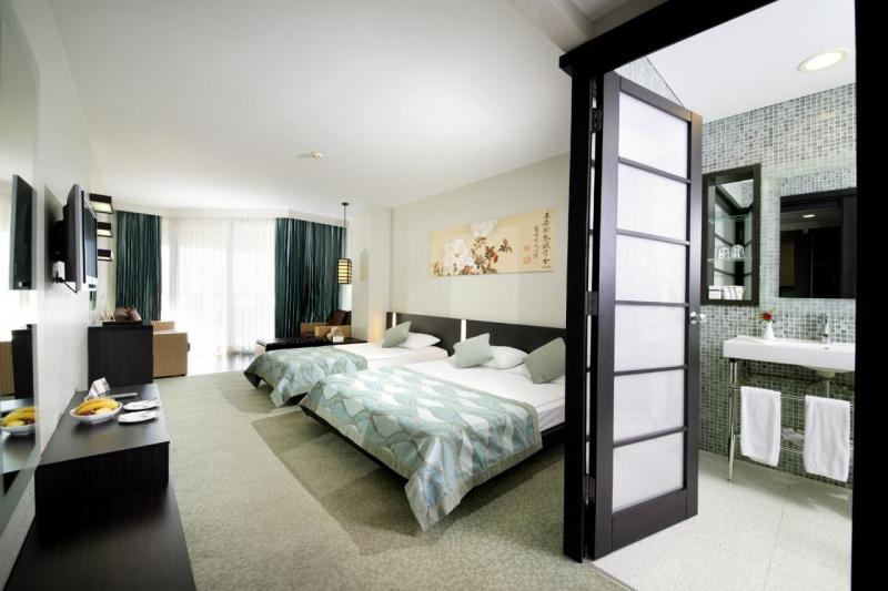 Antalya utazás Limak Lara Deluxe Hotel & Resort