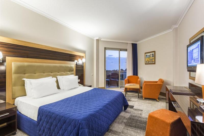 Belek utazás Maritim Pine Beach