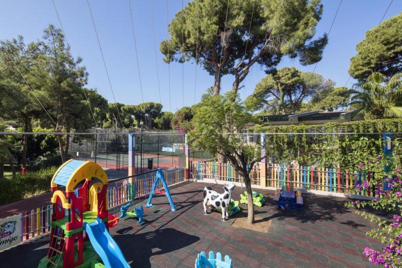 Belek utazás Maritim Pine Beach