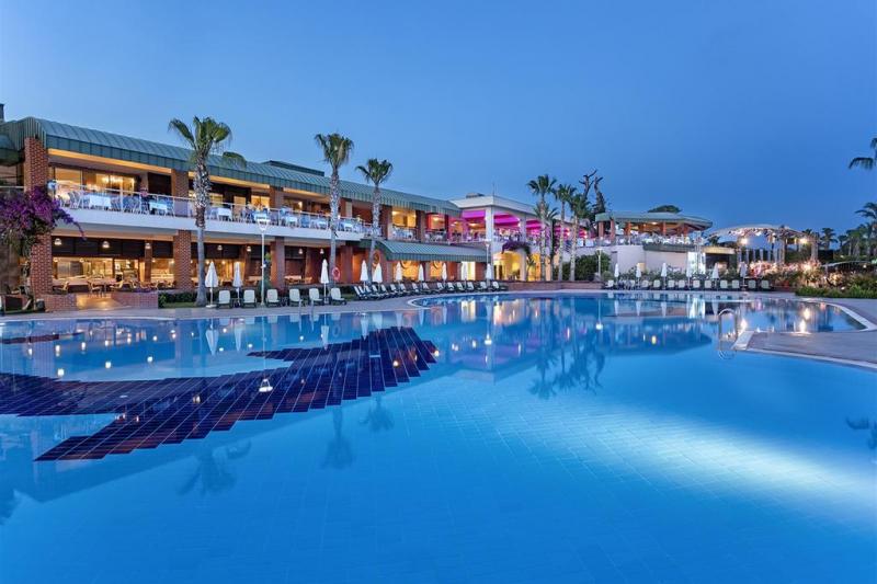 Belek utazás Maritim Pine Beach