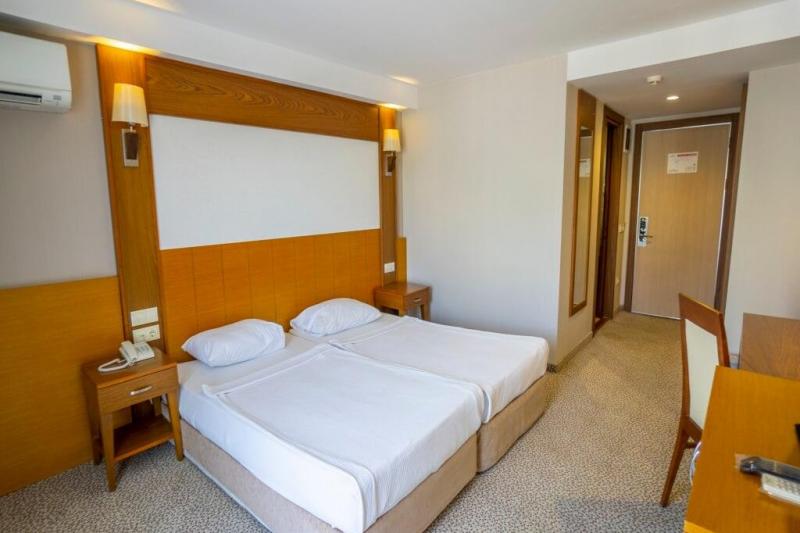 Alanya utazás Mc Beach Resort Hotel