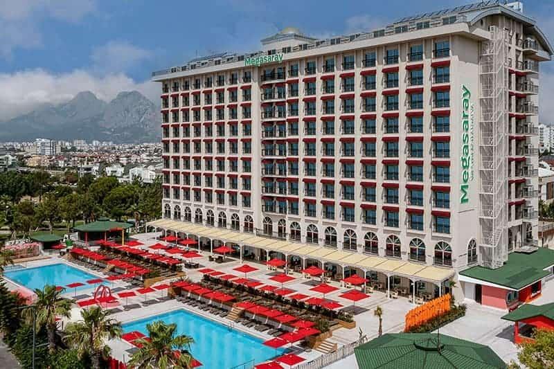 Antalya utazás Megasaray West Beach