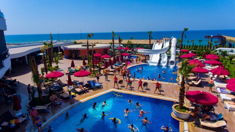 Alanya utazás Noxinn Deluxe Hotel
