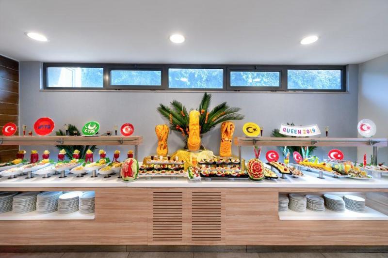 Side utazás Orfeus Queen Hotel