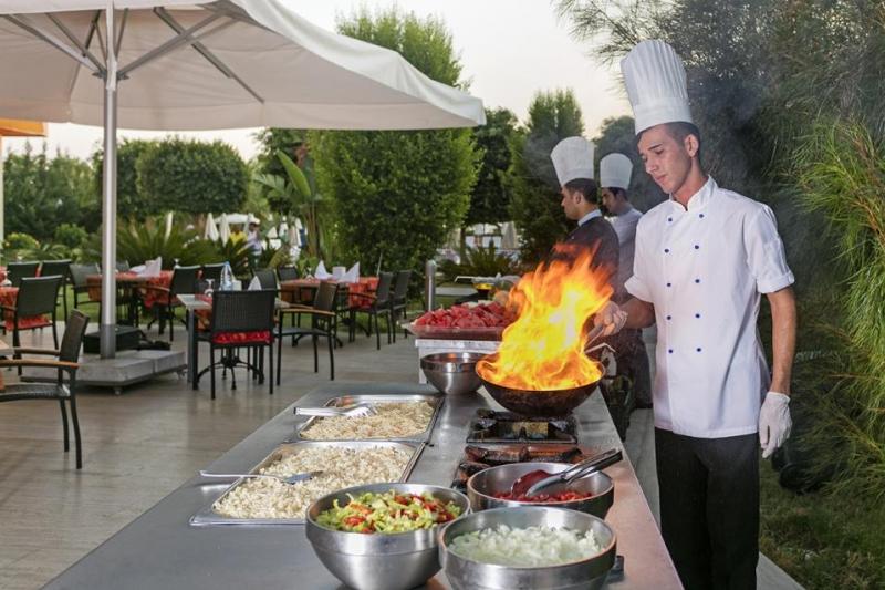 Alanya utazás Ozkaymak Select Resort Hotel