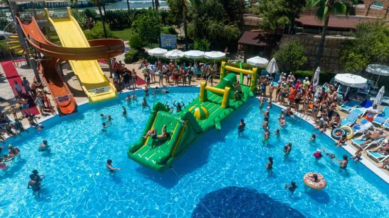 Alanya utazás Palmeras Beach Hotel