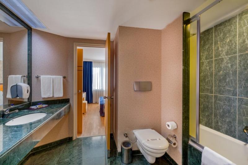 Antalya utazás Porto Bello Hotel & Spa