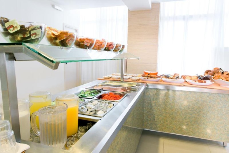 Rodosz utazás Riviera Hotel