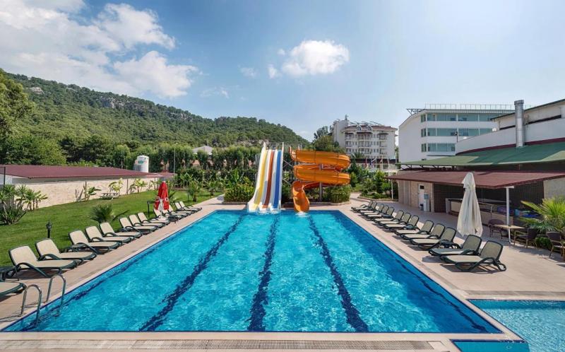 Kemer utazás Royal Towers Hotel Kiris