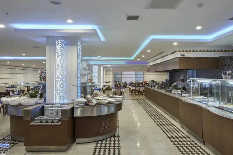 Kemer utazás Royal Towers Hotel Kiris