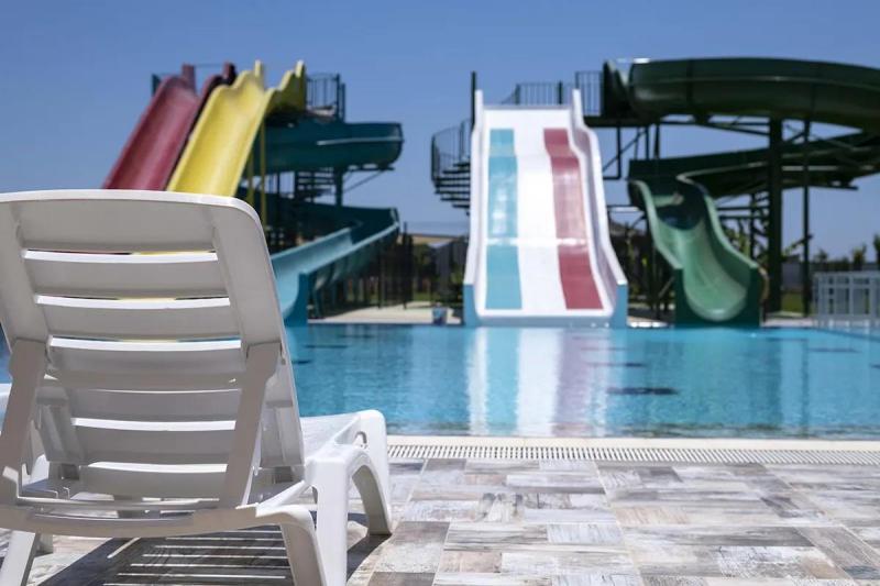 Antalya utazás Royal Towers Hotel Lara