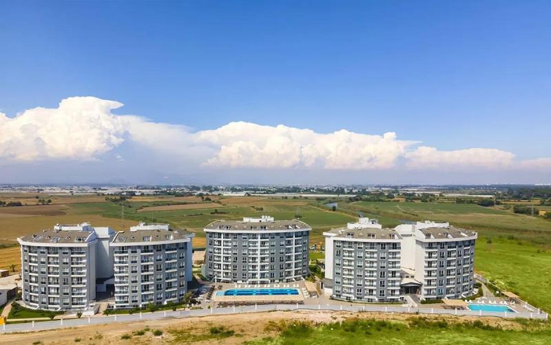 Antalya utazás Royal Towers Hotel Lara