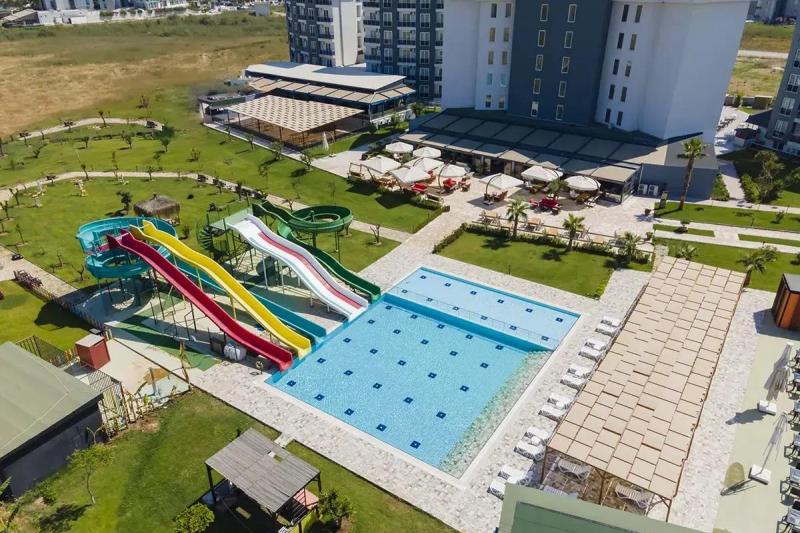 Antalya utazás Royal Towers Hotel Lara