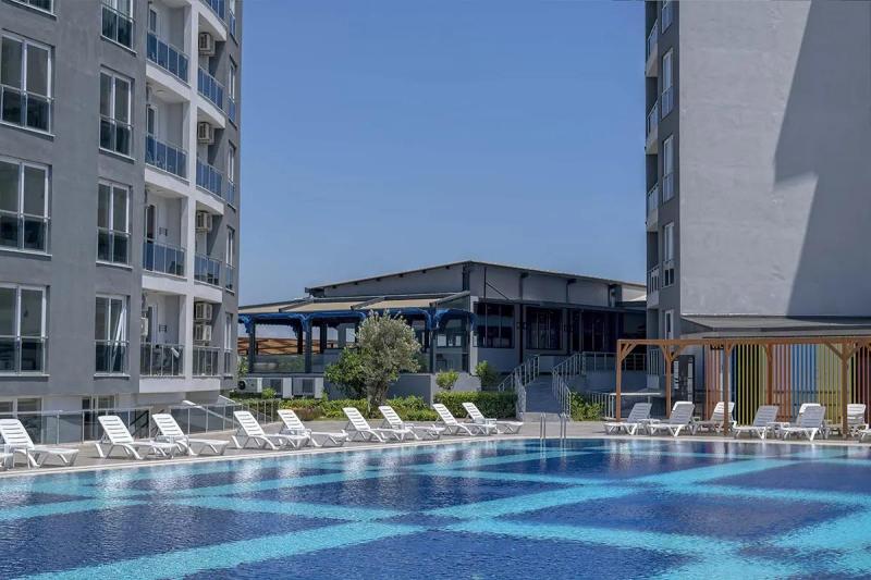 Antalya utazás Royal Towers Hotel Lara