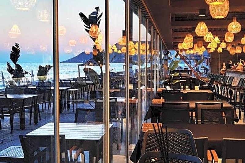 Alanya utazás Royalisa Palmiye Beach