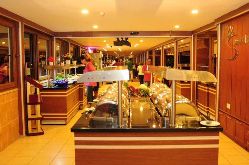 Side utazás Selenium Hotel