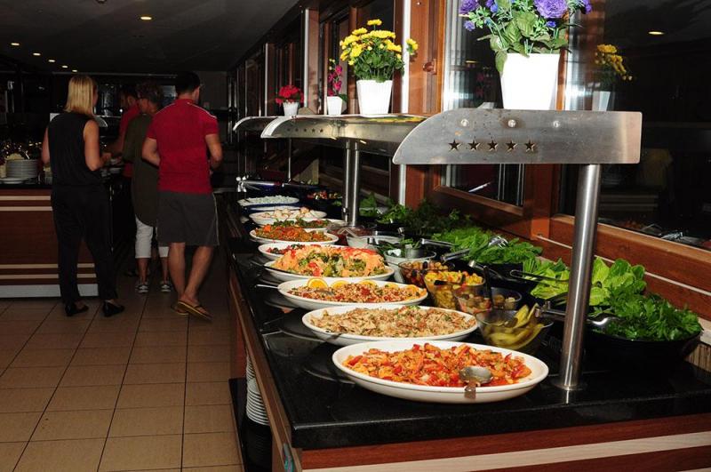 Side utazás Selenium Hotel