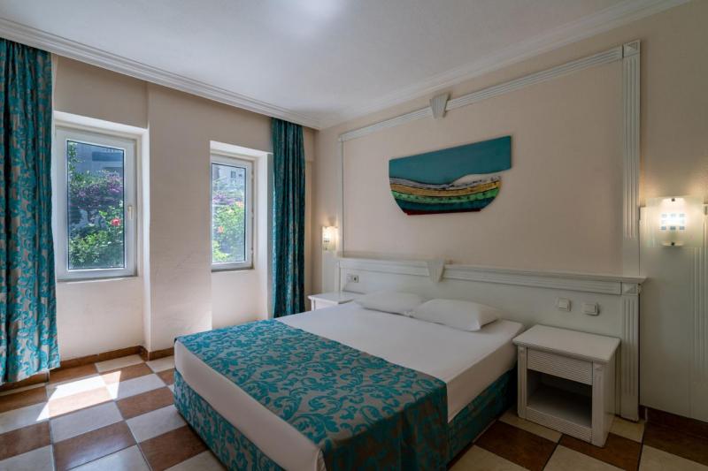 Alanya utazás The Garden Beach Hotel