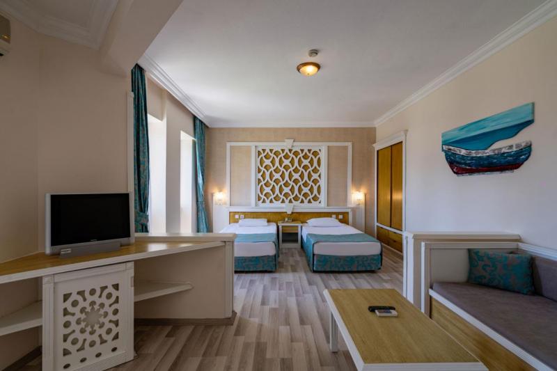 Alanya utazás The Garden Beach Hotel