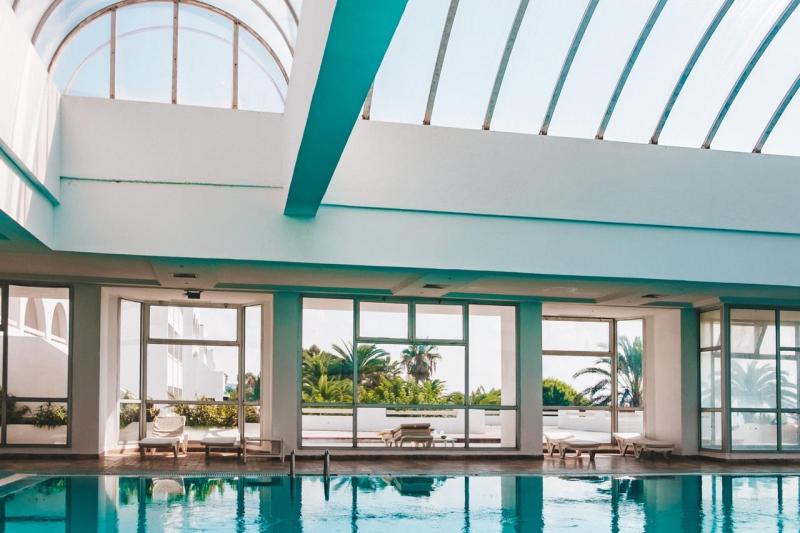 Hammamet utazás The Orangers Beach Resort & Bungalows