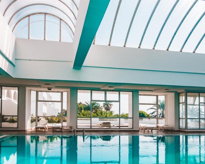 Hammamet utazás The Orangers Beach Resort & Bungalows