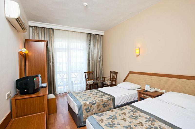 Alanya utazás Titan Garden Hotel