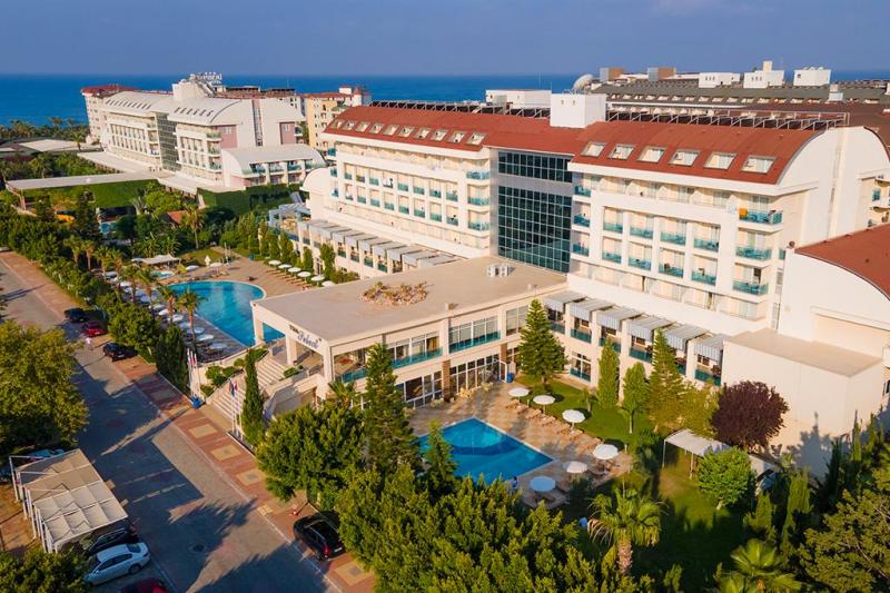 Alanya utazás Titan Select Hotel