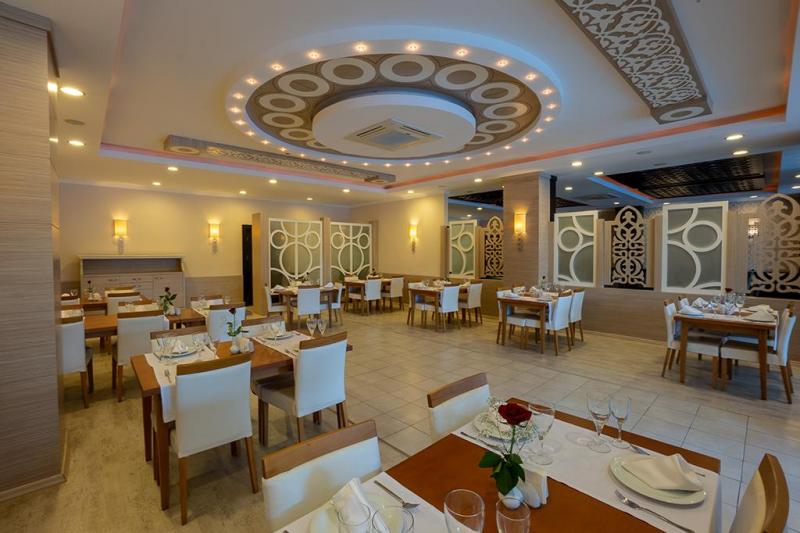 Alanya utazás Titan Select Hotel