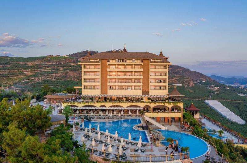Alanya utazás Utopia World Hotel